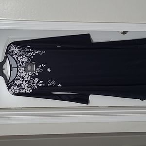 Just Fashion Now Black and white floral print dress. NWT